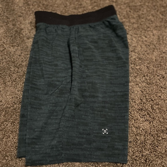 Lululemon Shorts - Picture 6 of 7